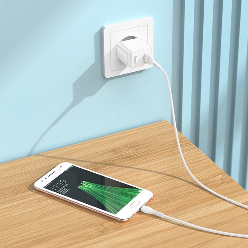 Сетевое зарядное устройство Hoco C98A, 18 Вт, Quick Charge, 220 В, белый, с micro-USB кабелем тип-В, 1 порт, #6931474766861