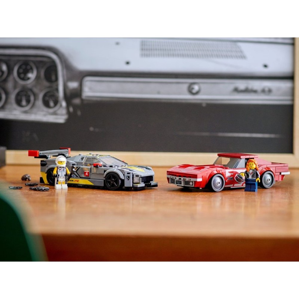 Конструктор LEGO Скоростные гонки Chevrolet Corvette 76903