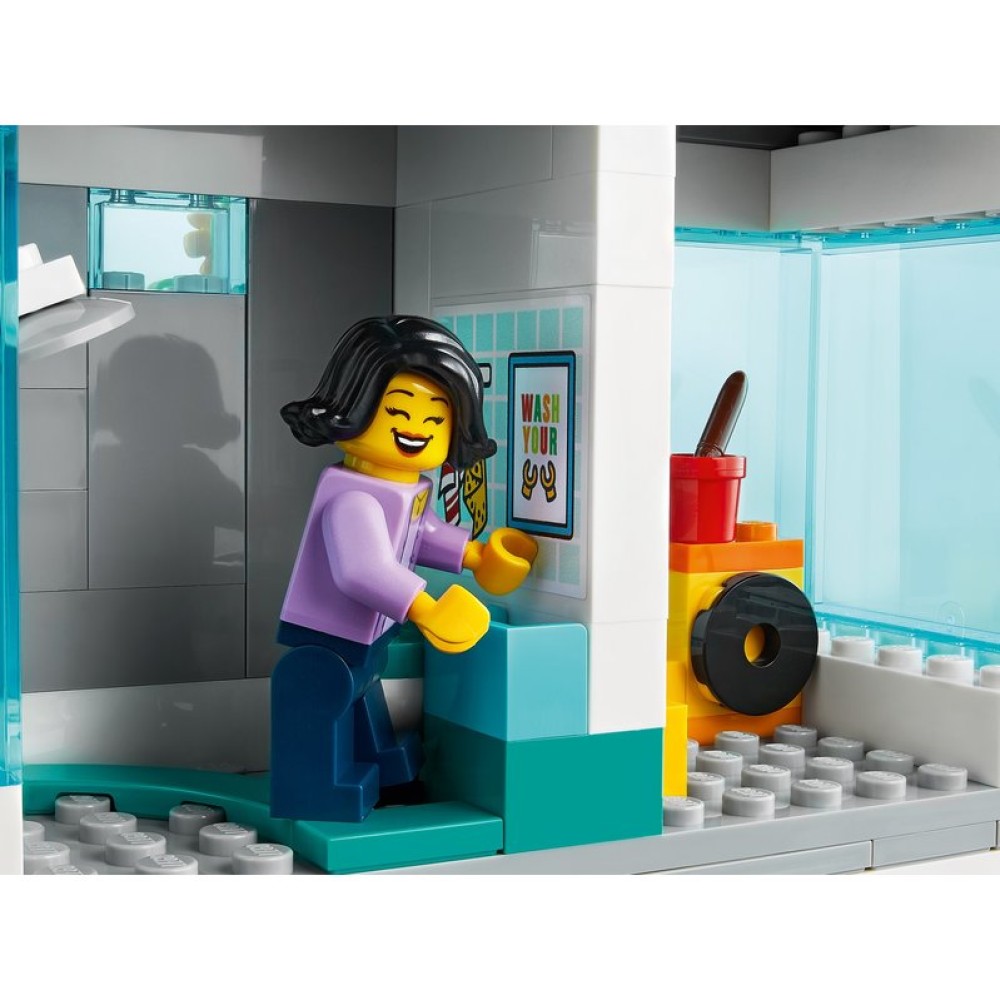 Конструктор LEGO City Современный дом для семьи (60291)