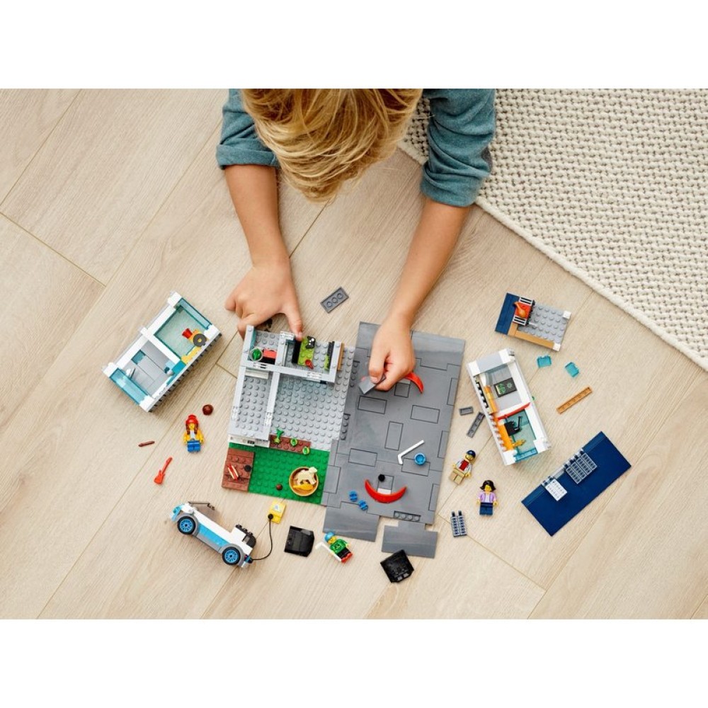 Конструктор LEGO City Современный дом для семьи (60291)