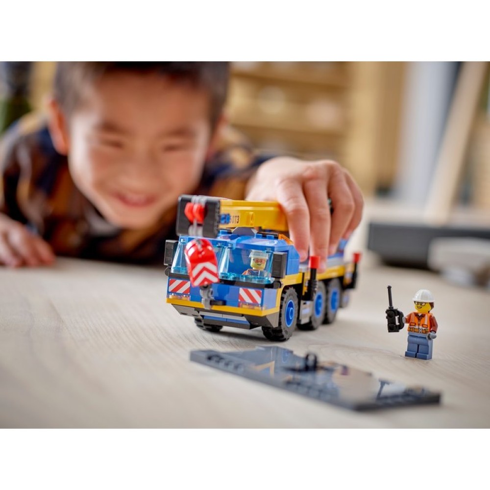 Конструктор LEGO City Передвижной кран (60324)