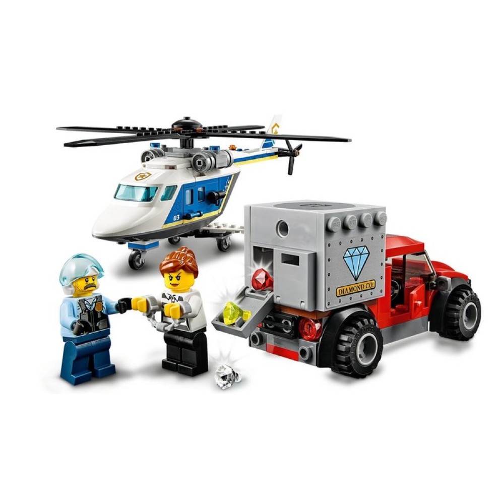 Конструктор LEGO City Погоня на полицейском вертолете (60243)